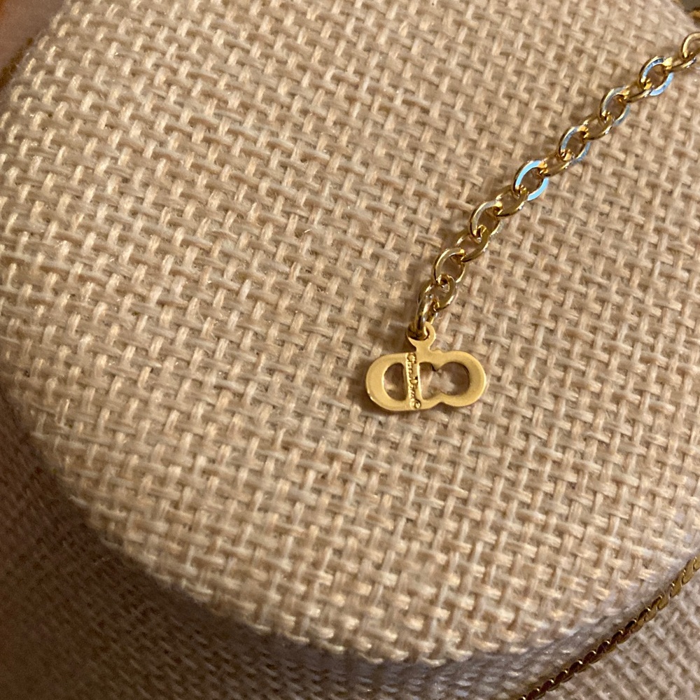 Christian Dior CD Logo Necklace with Emerald Green Crystal Pendant Vintage NWT - Picture 6 of 8